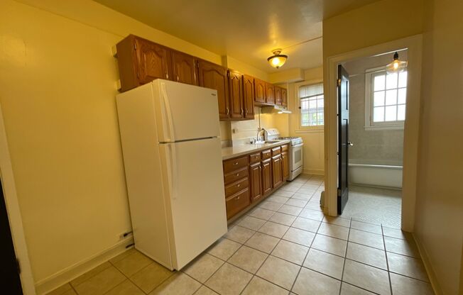 1 bed, 1 bath, 470 sqft, $1,125, Unit B-31