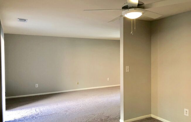 2 beds, 1 bath, 908 sqft, $2,195, Unit 146