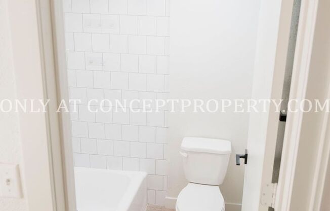 2 beds, 1 bath, 894 sqft, $1,599, Unit 23