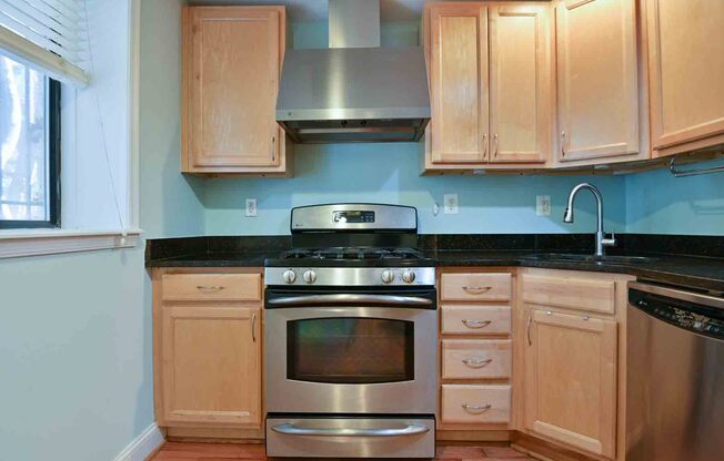 1437 Spring Rd NW