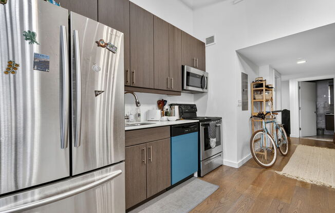 1 bed, 2 baths, $5,500, Unit 3A