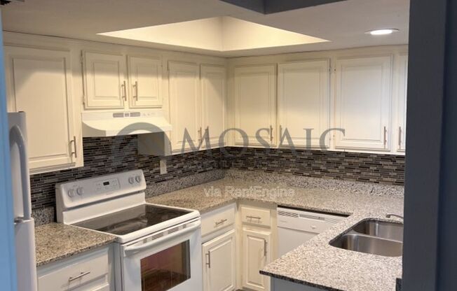 2 beds, 2 baths, 846 sqft, $995, Unit 274