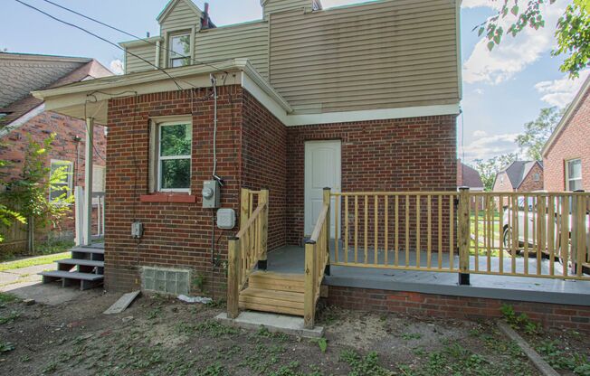 3 bedroom renovated colonial