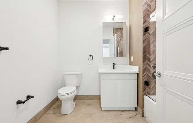 1 bed, 1 bath, 720 sqft, $2,250, Unit 605