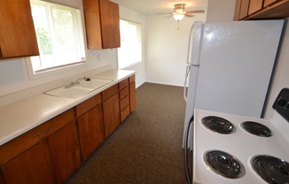 3 beds, 1 bath, $2,495