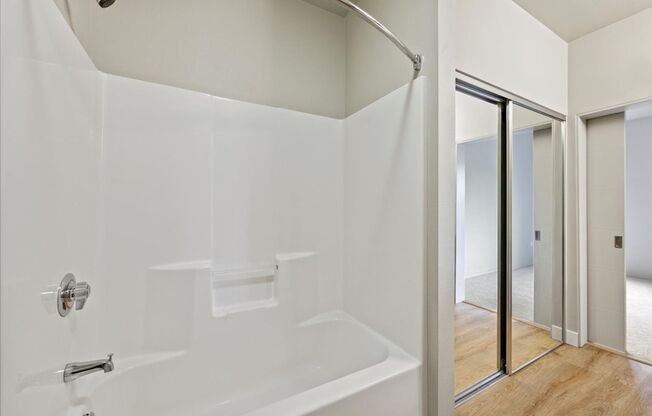 1 bed, 1 bath, 720 sqft, $1,325, Unit 404