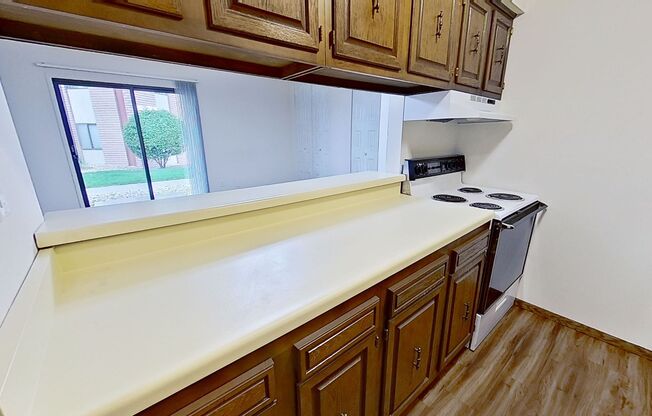 Studio, 1 bath, 420 sqft, $886, Unit 53