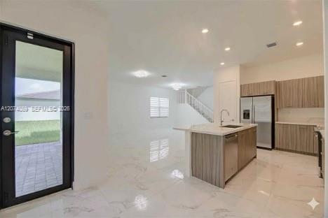 17552 SW 46 ST
