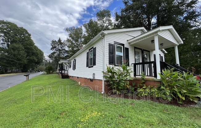 621 W IREDELL AVE