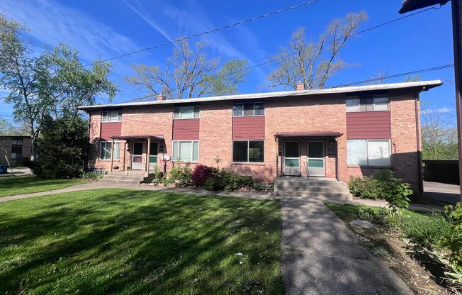 Two Bedroom Townhome on NE Side of Grand Rapids!