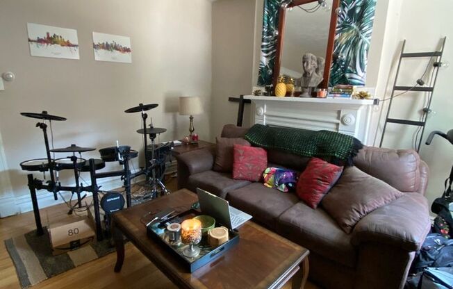 AVAILABLE MAY  Spacious 2 Bedroom Home w/ SECONDS from Shiloh & Grandview!