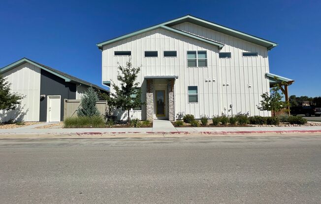 West Facing Corner Unit in Lafayette, CO Triplex-Available Now!