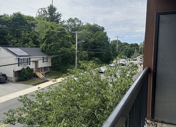 2 beds, 2 baths, 1,280 sqft, $2,800, Unit 201