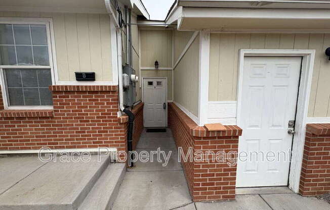 9011 E 12 AVE