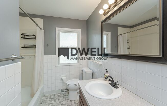 3 beds, 2 baths, $2,000, Unit # NORTHWEST