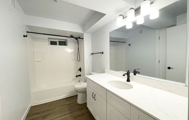 Studio, 1 bath, 707 sqft, $1,845, Unit Hamrick B02