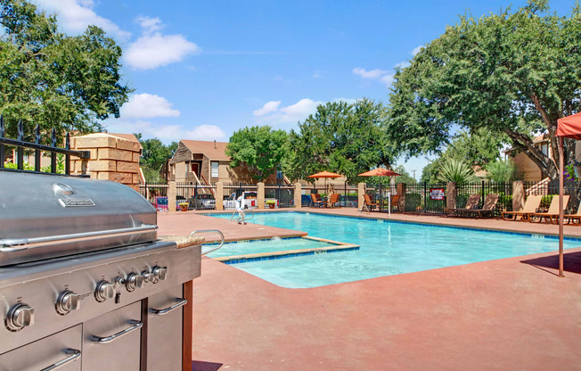 Trinity Place Pool Midland Texas Apartment