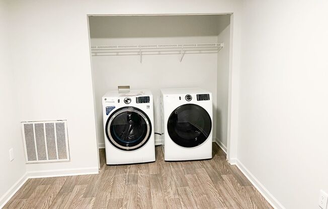 3 beds, 2 baths, 1,281 sqft, $1,284