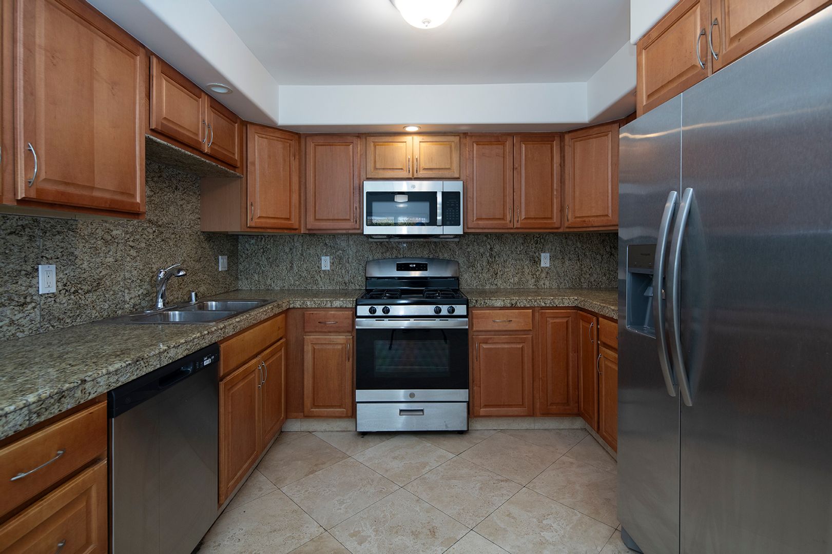 *OPEN HOUSE: 8/29 10AM-12PM* 2BR in Carlsbad with a Garage + 2 Parking Spaces!