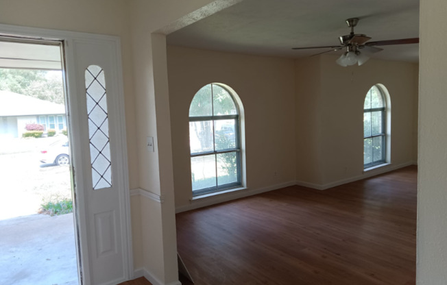 2412 KIMBERLY LN