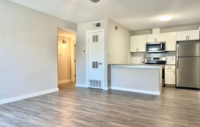 2 beds, 1 bath, 723 sqft, $1,312.5, Unit 201