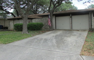 4526 Maybrook Woods