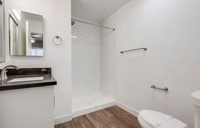 2 beds, 2 baths, 800 sqft, $2,895, Unit 107