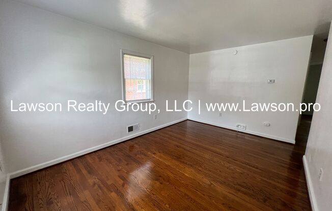 2 beds, 1 bath, 1,280 sqft, $1,075, Unit Forest Hill 338