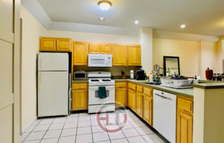 712 Logan Ave FL 3