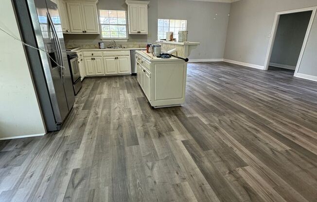 Must see this Beautiful 3/2 Home off Blueboonet Available Now!