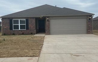 3 beds, 2 baths, $1,510