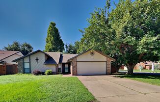 3 Bedroom home with great back patio for entertaining - Edmond Schools