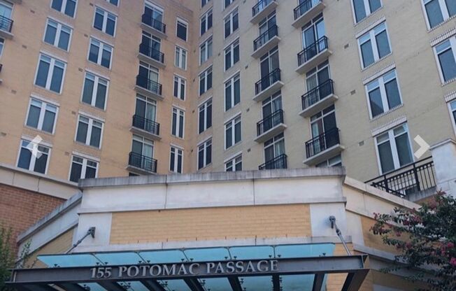 Luxury Condo in National Harbor