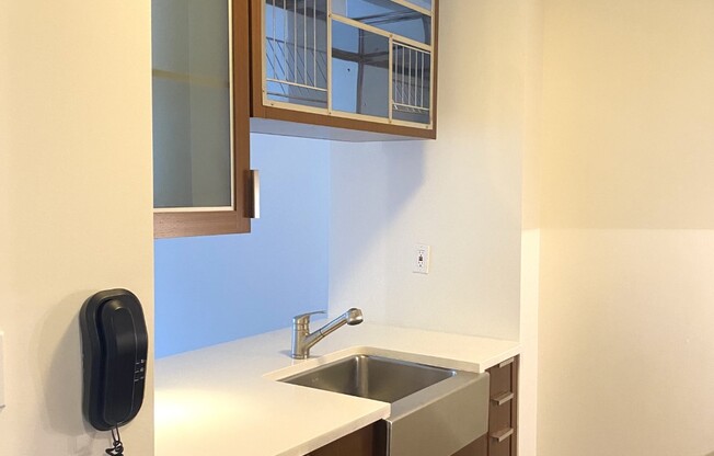 1 bed, 1 bath, 866 sqft, $6,175, Unit 716