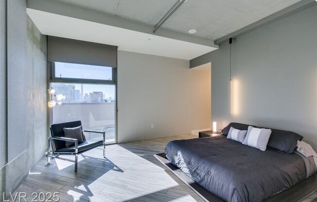 1 bed, 2 baths, $2,977, Unit Juhl Highrise