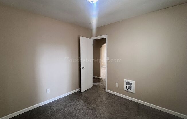 2 beds, 1 bath, $1,295