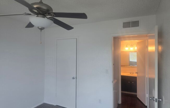 2 beds, 1 bath, 880 sqft, $1,125, Unit 314