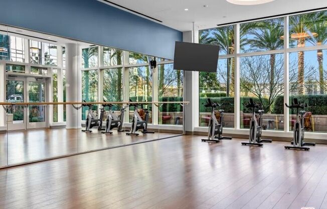 2 beds, 2 baths, 1,305 sqft, $4,800, Unit 2811