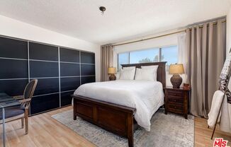 5805 Whitsett Ave  #111