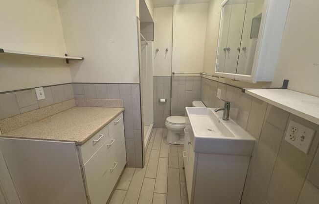 Studio, 1 bath, $1,175, Unit Unit 8