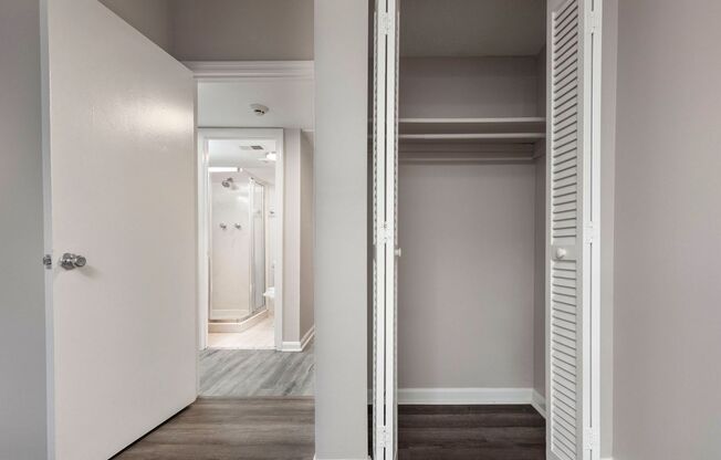 2 beds, 2 baths, $895, Unit 222