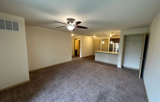1 bed, 1 bath, 770 sqft, $1,455, Unit 4320-104