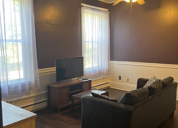 1 bed, 1 bath, 582 sqft, $1,600, Unit 207