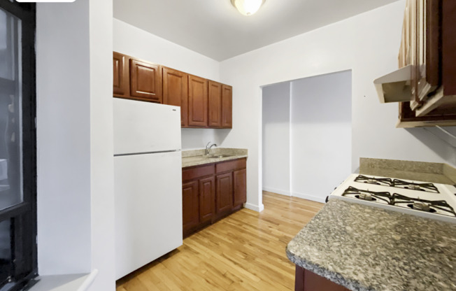 2 beds, 1 bath, $3,150, Unit 4A