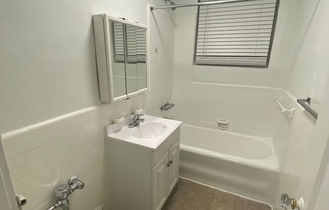 1 bed, 1 bath, 480 sqft, $2,050, Unit D06