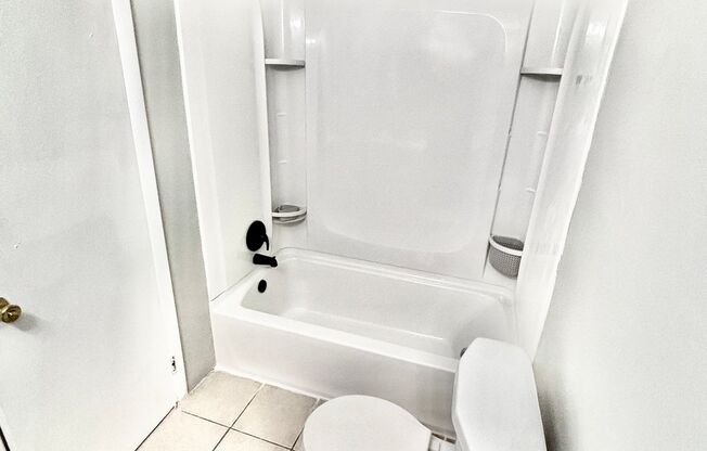 1 bed, 1 bath, 650 sqft, $1,350, Unit 2457-10