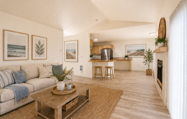 1 bed, 1 bath, 950 sqft, $1,400, Unit 37
