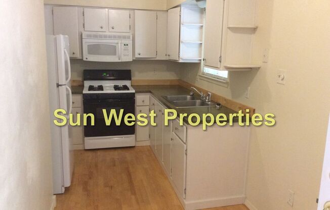 2 Bed, 1 Bath, Duplex In Aztec