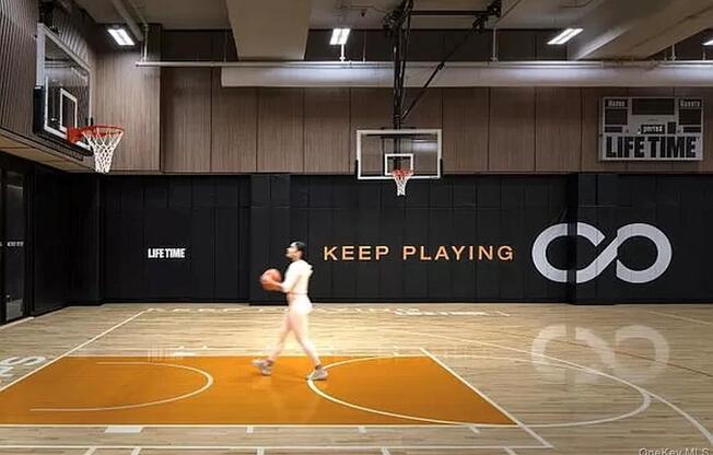 1 bed, 1 bath, 631 sqft, $5,600, Unit 15J