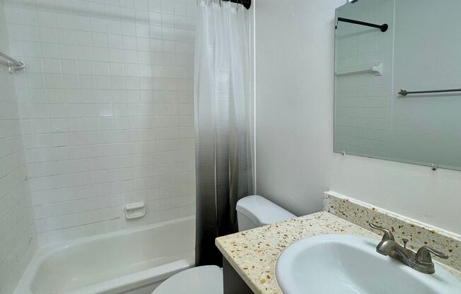 3 beds, 2 baths, 1,205 sqft, $2,275, Unit 059